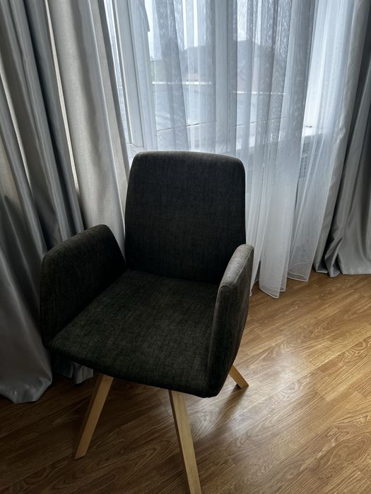 Продам столик для любых целей