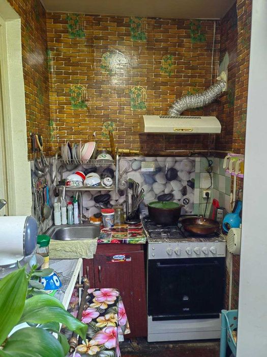 Продаю 2/1/4,Авиасозлар 1,вдоль дороги