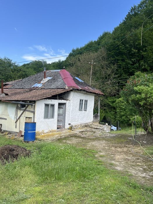 casa de vanzare in apropiere de valeni de munte