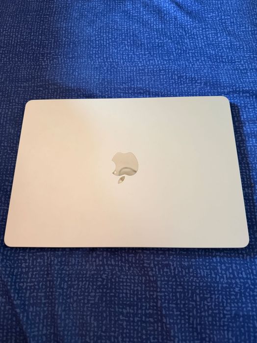 MacBook Air 13" M3 (2024) | 16GB RAM | 512GB SSD | Garanție 2027 | Ca nou