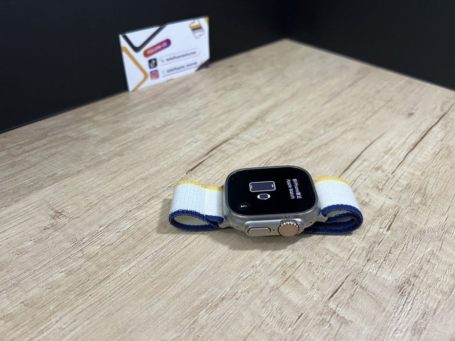 Apple Watch Ultra 49mm Natural Titanium Second-Hand 2 ani g