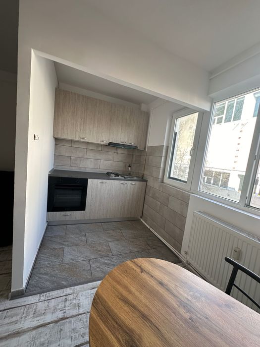 GARSONIERĂ DE ÎNCHIRIAT- Ploiești Sud- Recent renovată, mobilier nou