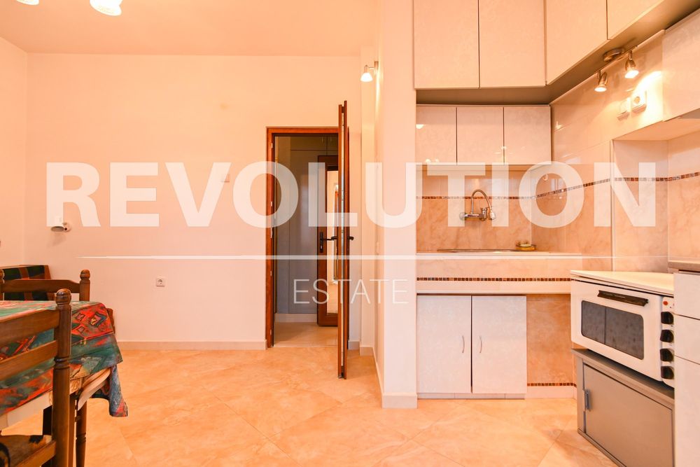 Дава се под наем Едностаен апартамент в София, Лозенец - 50 кв.м за 500 € - Снимка #2