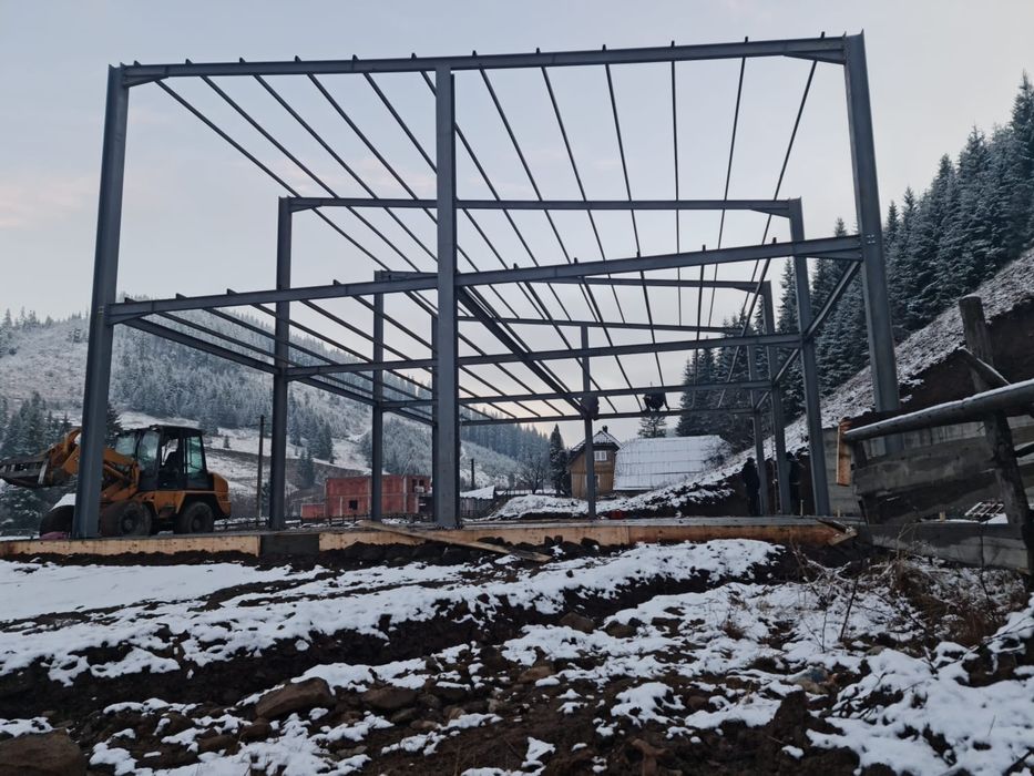 Vand Hala Metalica noua cu panouri sandwich completa