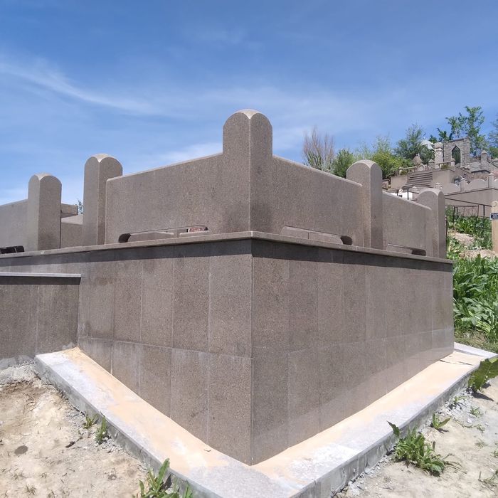 Ескерткіш Қорған Памятники ограды