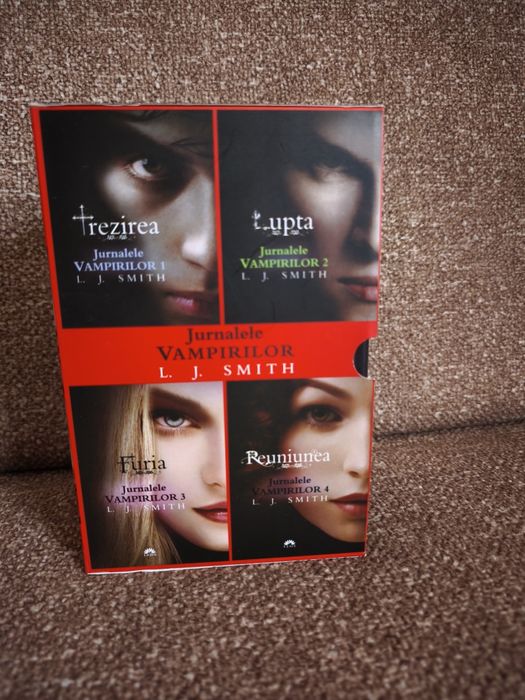 Colectie 7 carti Jurnalele Vampirilor