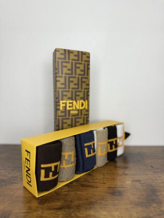 Set 6 perechi de sosete lungi FENDI calitate deosebita cadoul perf