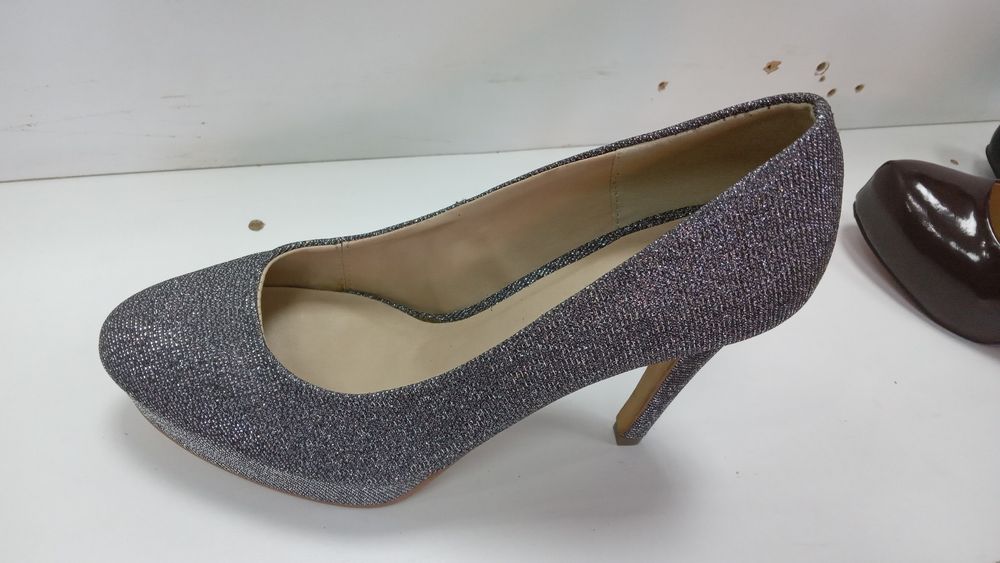 Продам женские туфли разные