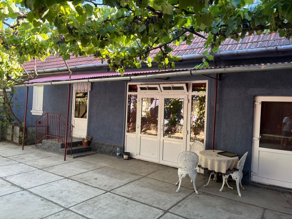 Casa de vânzare, teren 14 arii