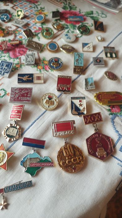 Продам значки СССР