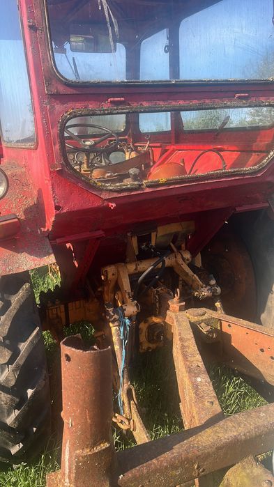 Vând tractor U650