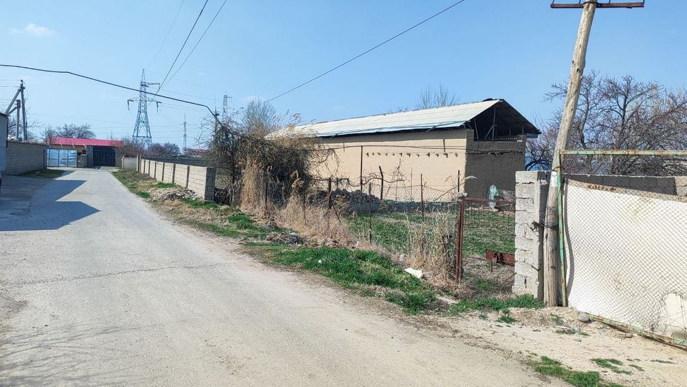 Зудлик Билан Хишравда 4сотуклик ер сотилади