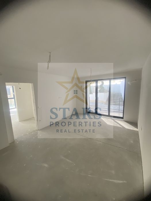 Продава се Тристаен апартамент в Варна, м-т Св. Никола - 200 кв.м за 1224 €/кв.м - Снимка #9