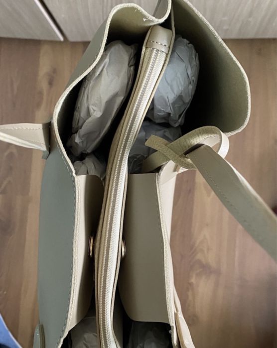 Бежевая сумка