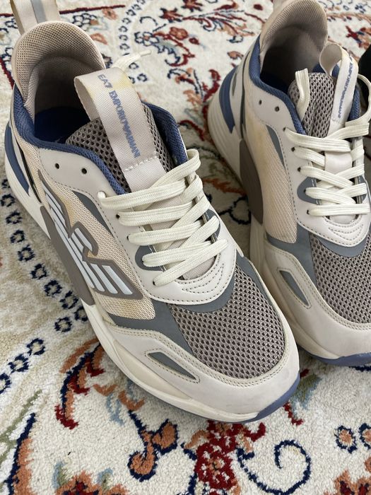 Кроссовки от бренда ЕА7