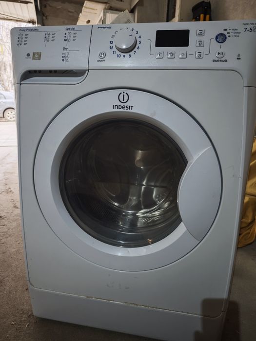 Пералня със Сушилня Indesit pwde 7124 w