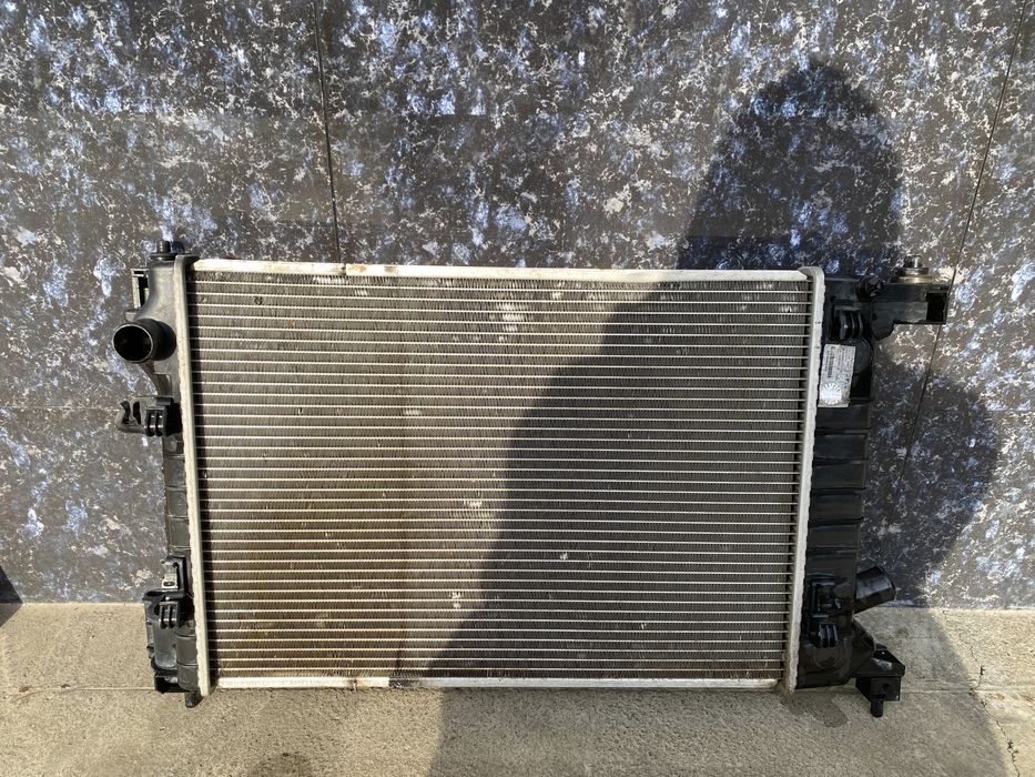 Chevrolet Cobalt Radiator sotiladi
