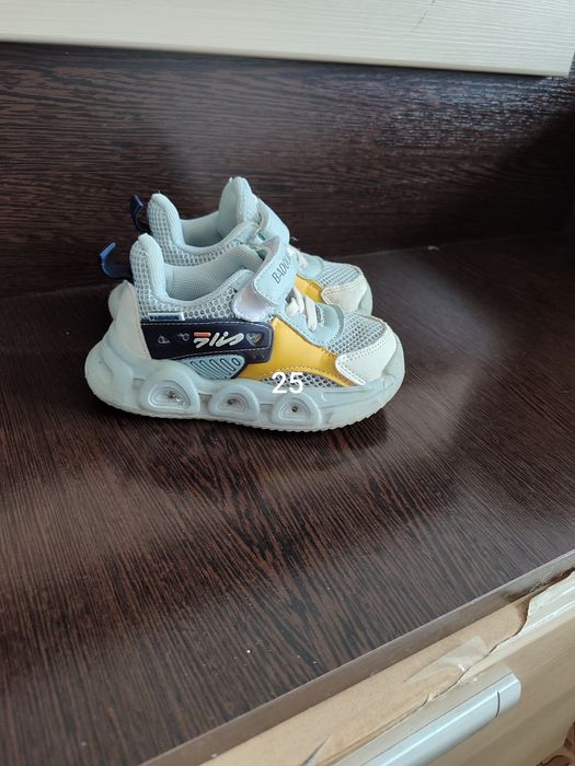 Продам обувь на мальчика