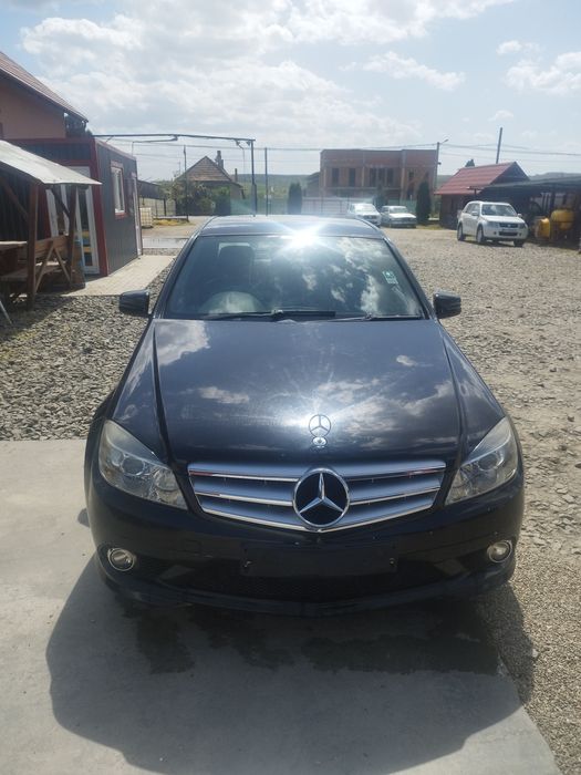 Dezmembrez Mercedes C class C200 2011 manual