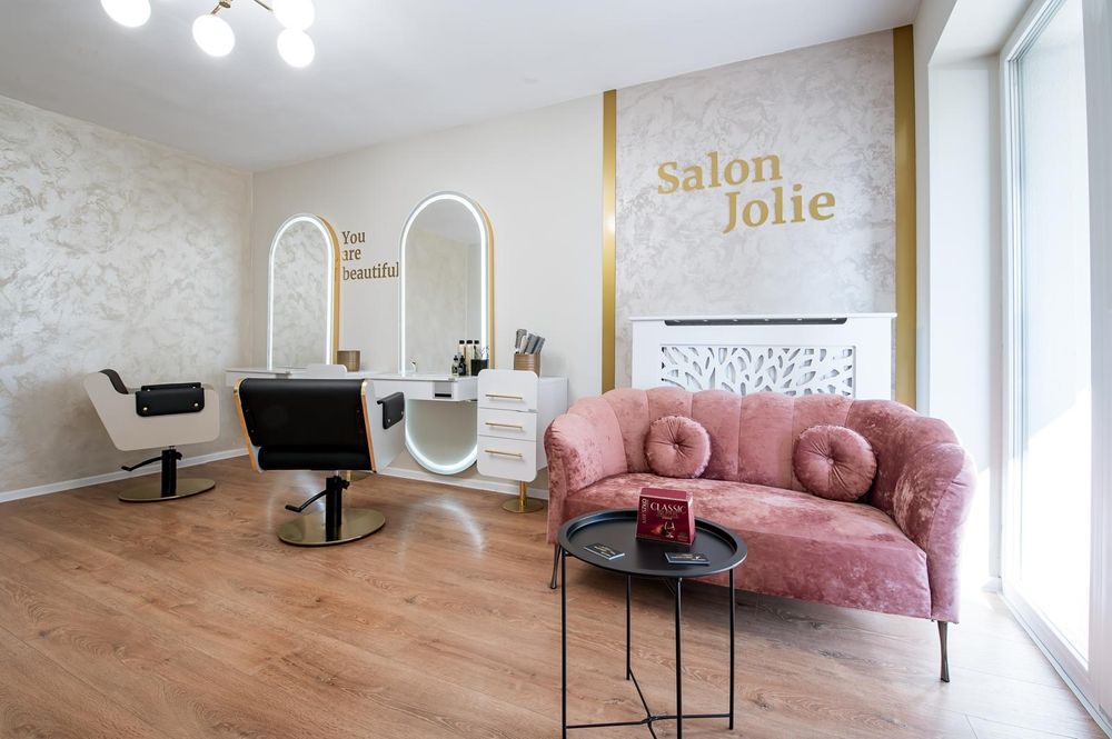 Închiriez post maniciura