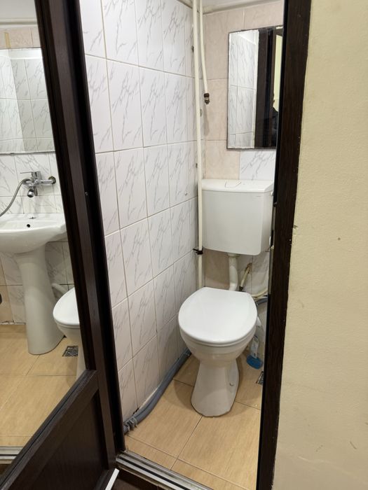 Persoana fizica Inchiriez camera de camin bloc Tineret Dacia