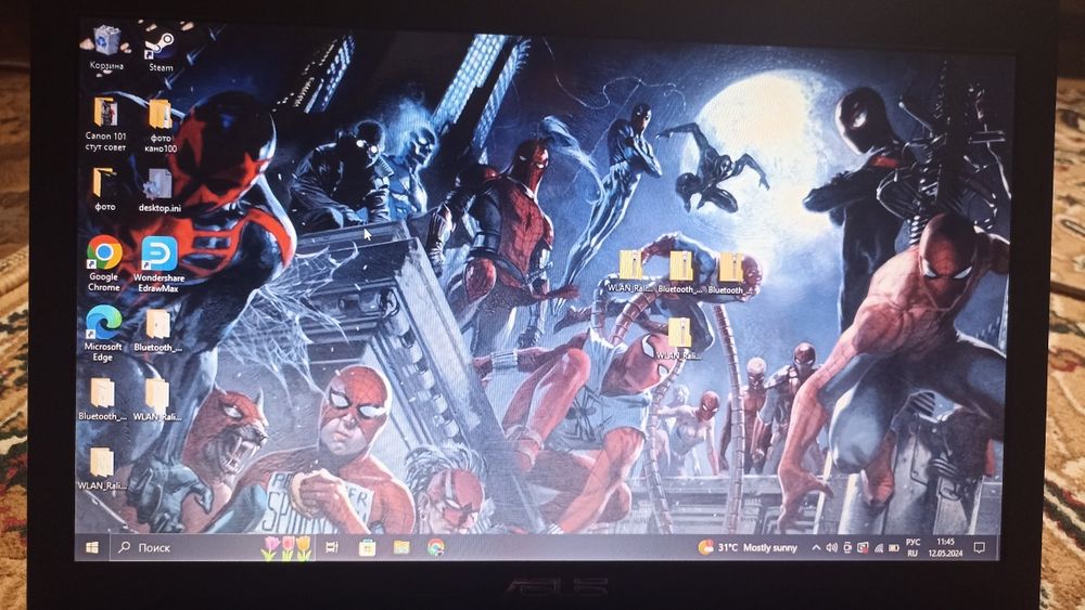 ноутбук asus в хорошем состоянии