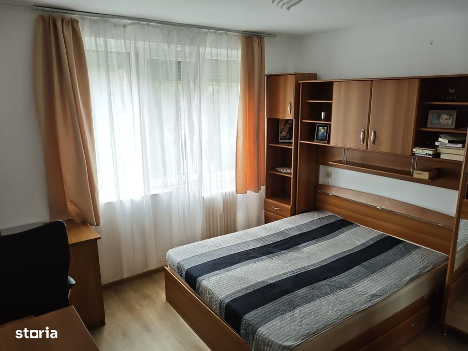 închiriez ap 2 camere Podgoria et 2