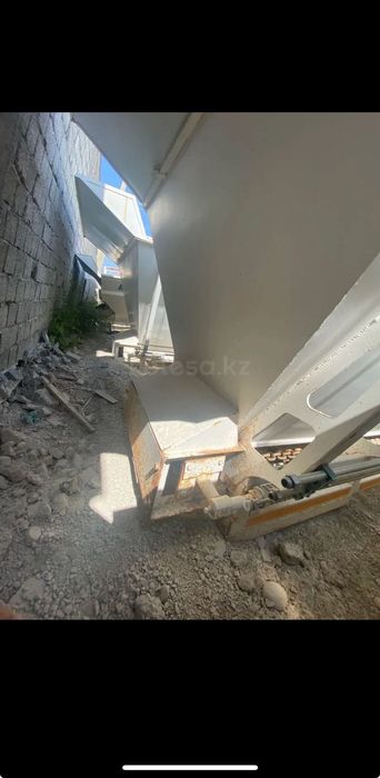 Пескоразбрасыватель на Камаз