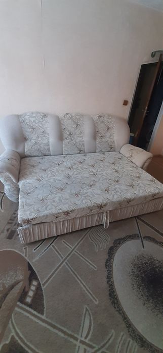 Продам мягкий уголок с креслами