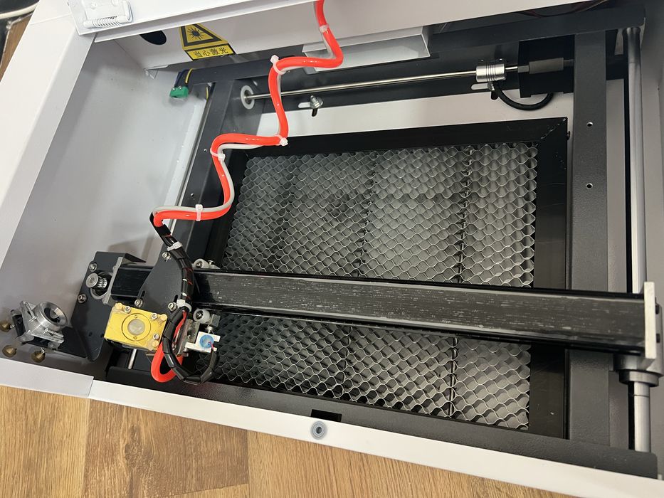 Лазерный гравировальный станок