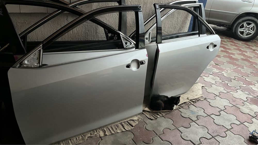 Двер двери Тойота Камри 50