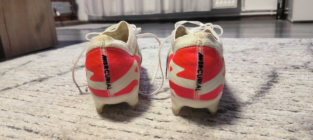 Vând ghete Nike mercurial originale