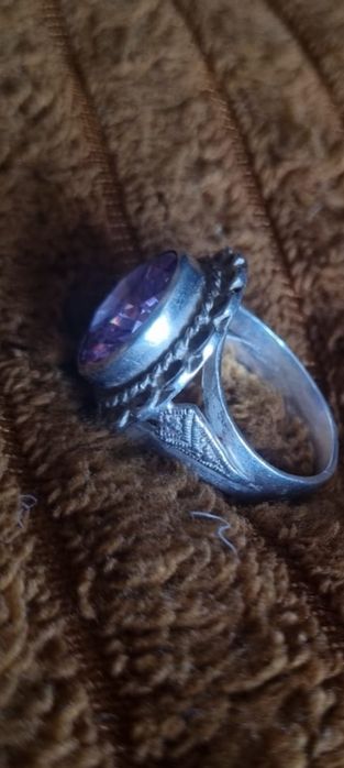 Перстень женский с Аметист.