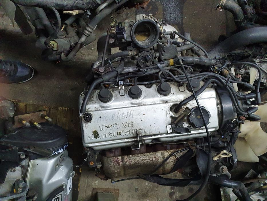 Двигатель контрактный 4G64 Space Gear