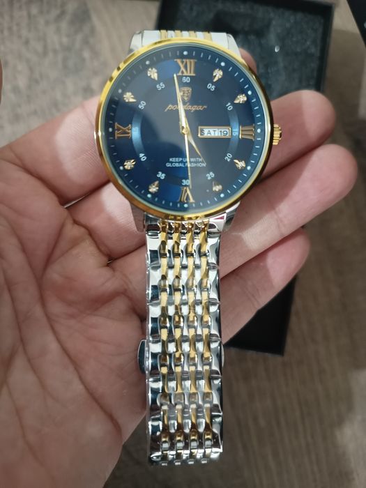 Уникално стилен часовник