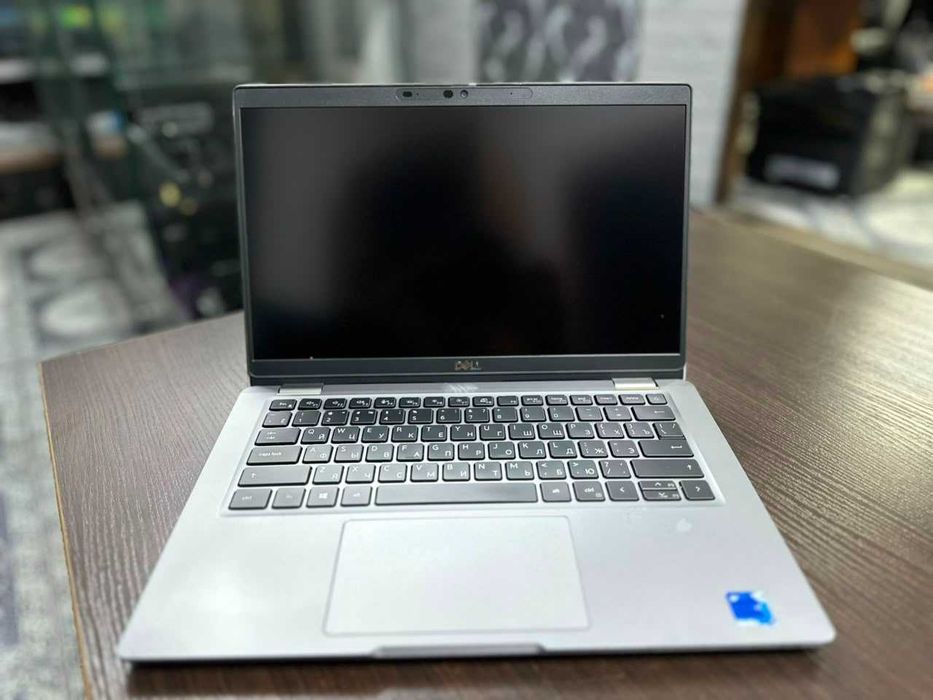 Ноутбук Dell Latitude 5320 / i7-11 / 16GB / SSD M.2 / Iris Xe