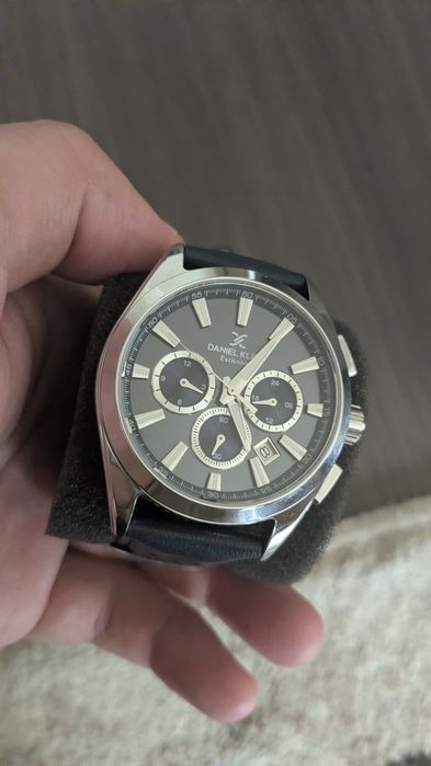 Часы Daniel Klein