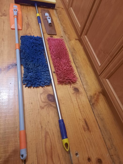 Щётка для окон (3 м )и две швабры