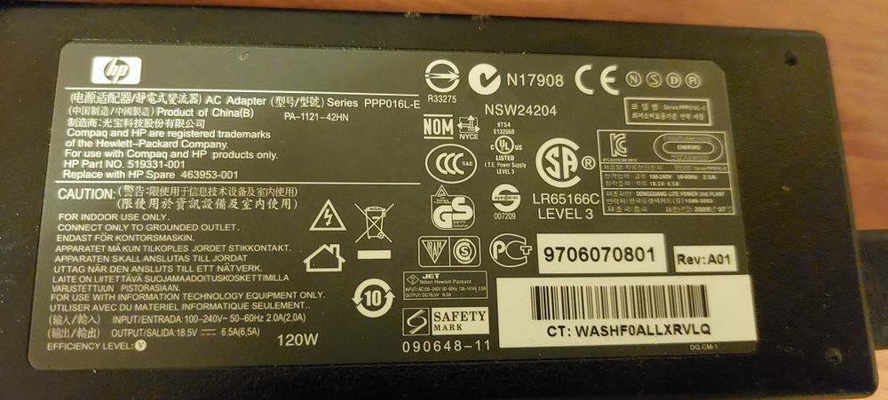Vând incarcator de HP 120w 6.5A