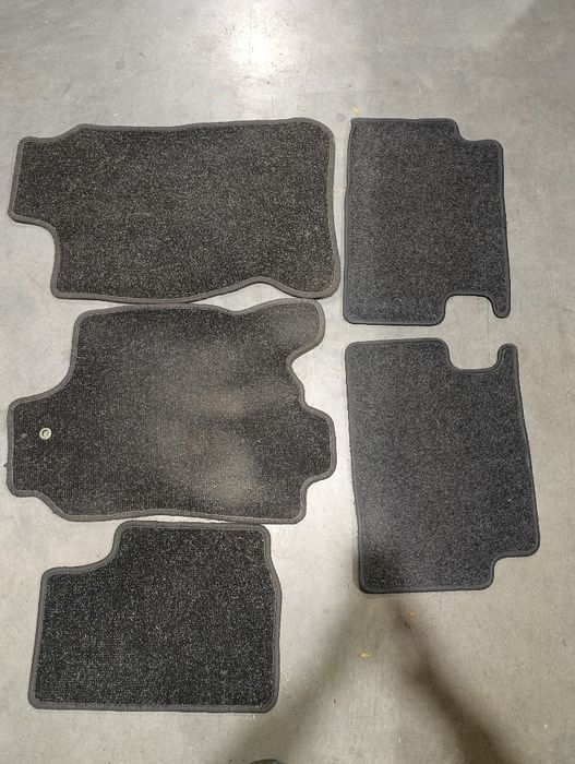 Vând diverse piese auto