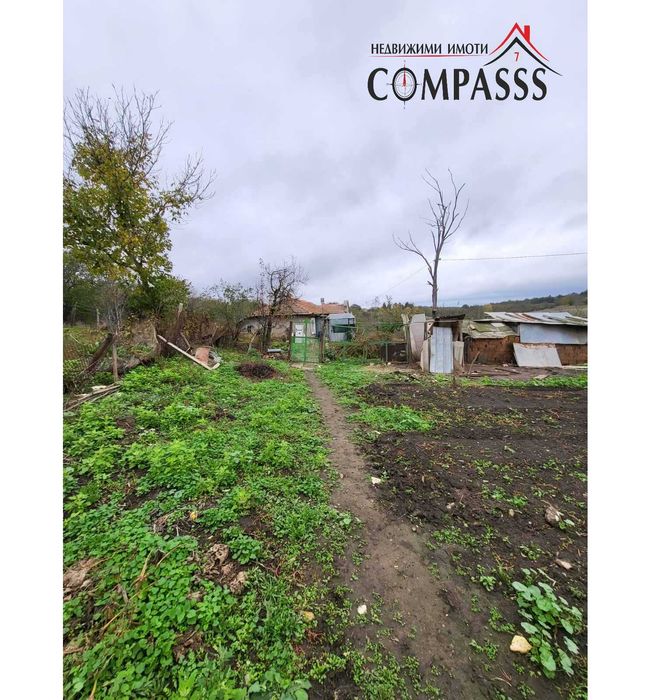 Къща с двор, с. Преселенци, Общ. Ген. Тошево - 25500евро!