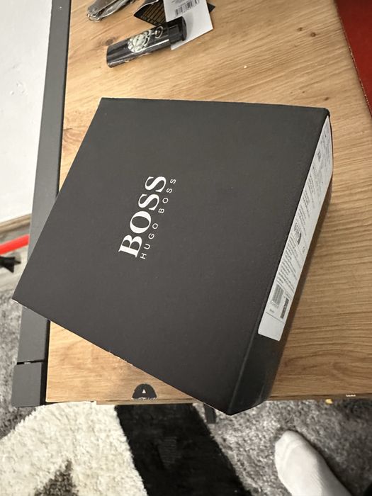 Ceas hugo boss placat cu aur