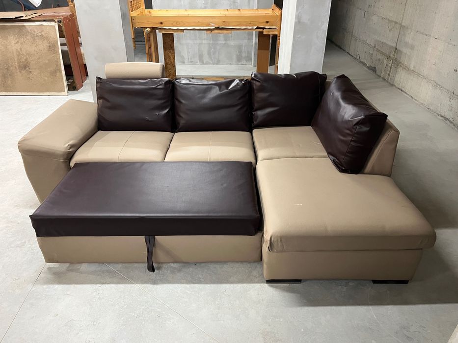 Кожен разтегателен диван