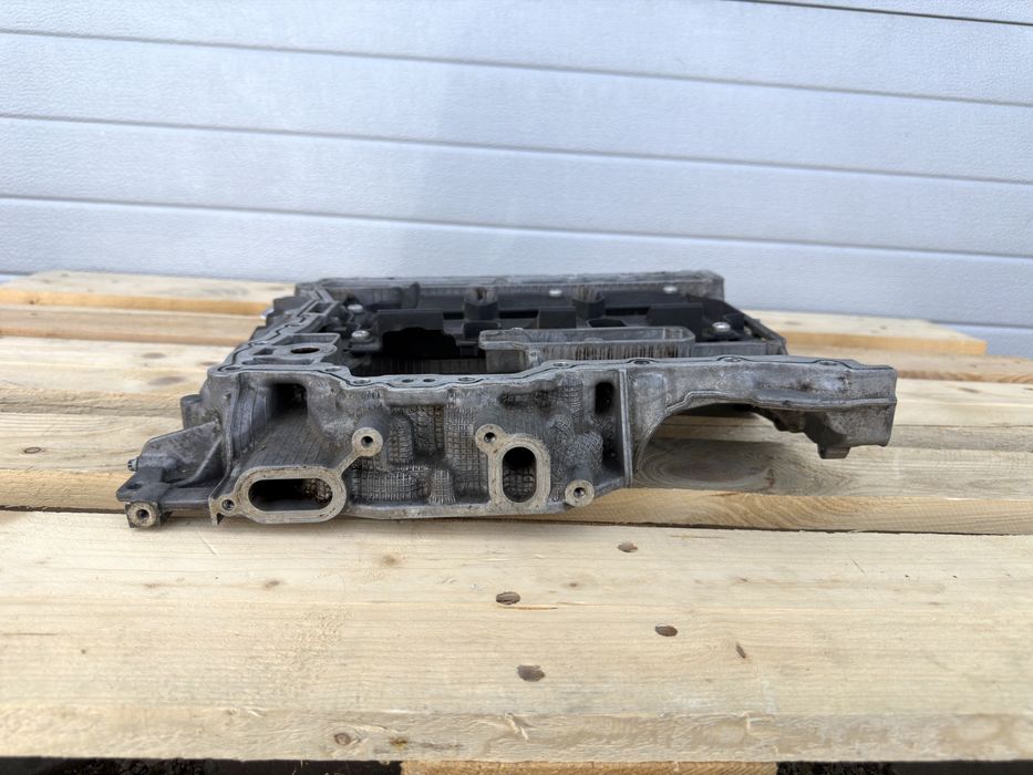 Горен картер AUDI 3.0TFSI 06E103603AJ