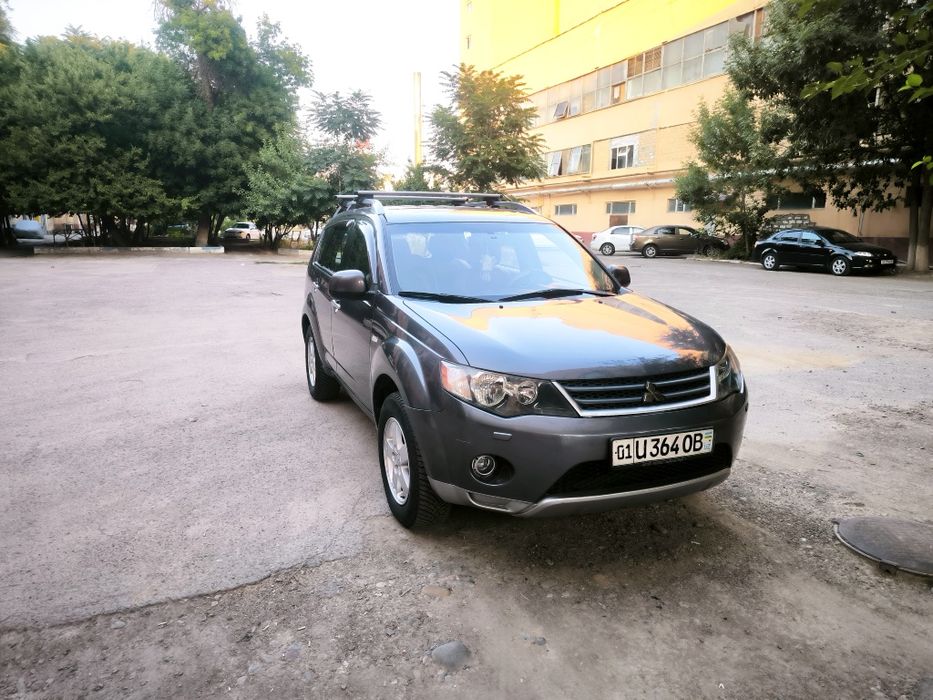 Прадам свое авто Mitsubishi Outlander