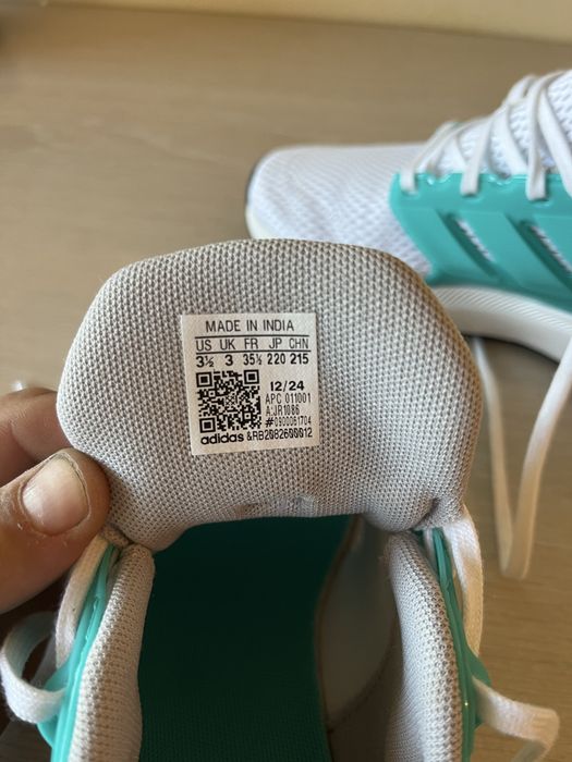 Adidas AMG Petronas 35,5