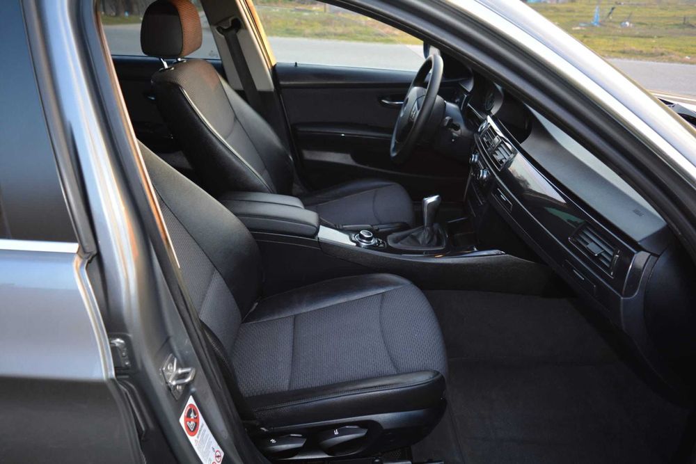 BMW 3 Series 2011 — imagine 4
