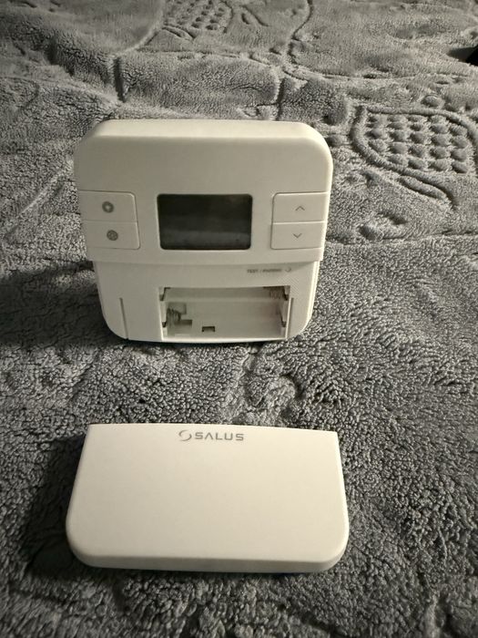 Vand termostat digital wireless Salus RT 310RF, neprogramabil