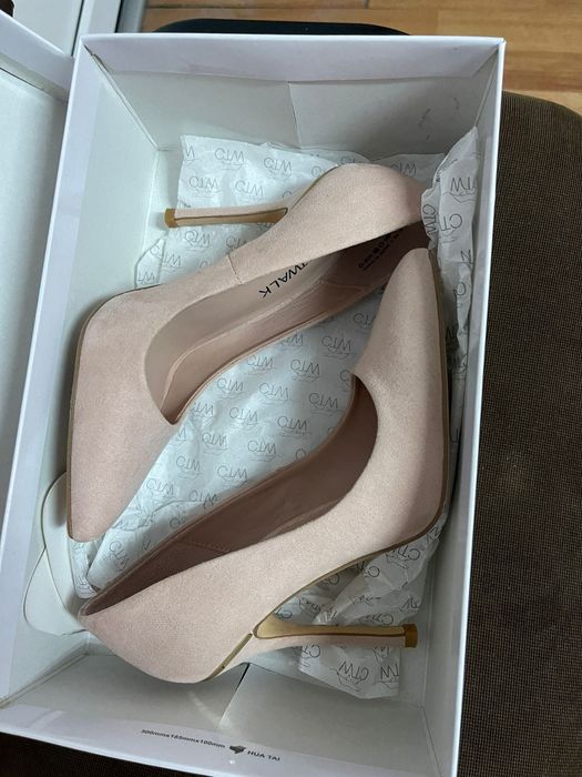 Pantofi stilleto