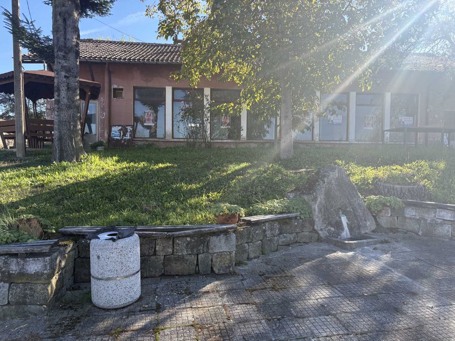 Продава се Магазин в с. Стоевци, Област Габрово - 247 кв.м за 243 €/кв.м - Снимка #1